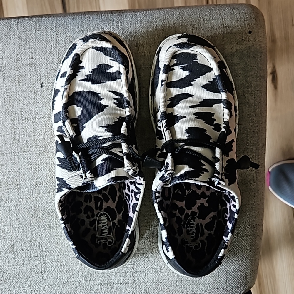 Justin loafers